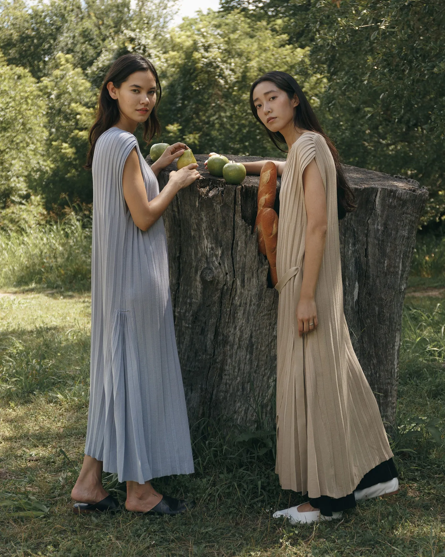 Accordion Pleats Dress / Beige