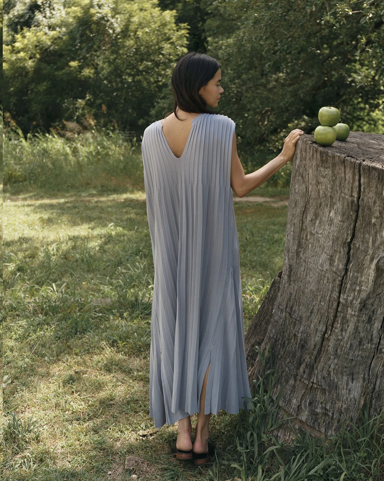 Accordion Pleats Dress / Blue Grey