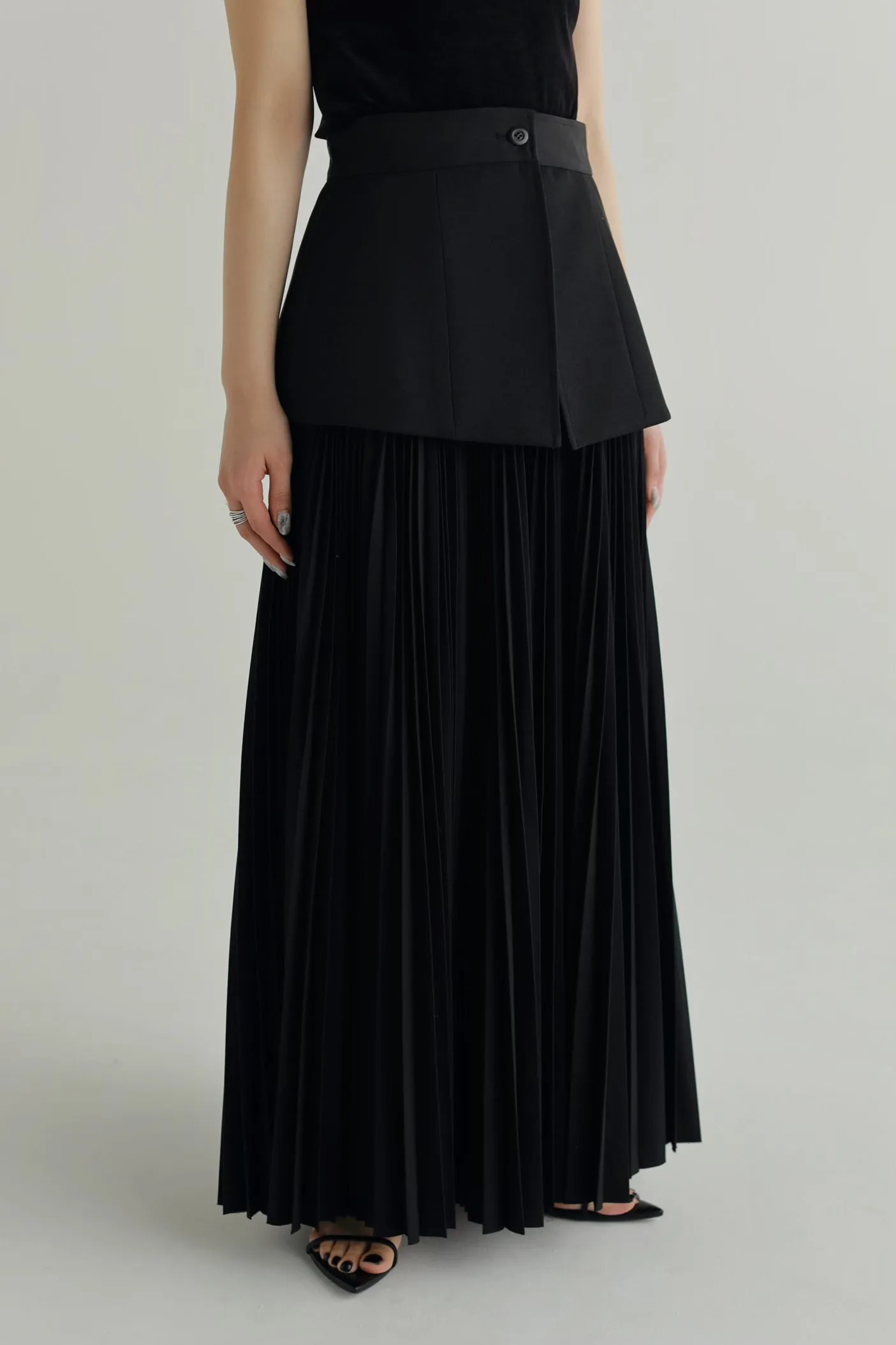 accordion pleats skirt