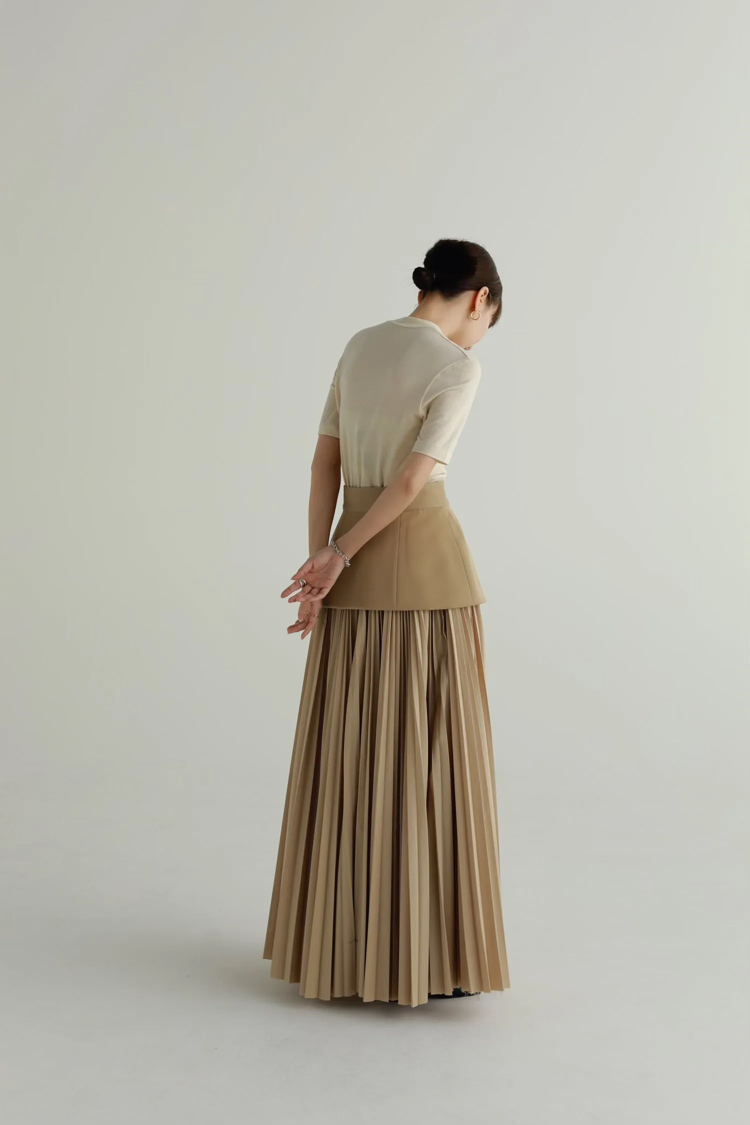 accordion pleats skirt