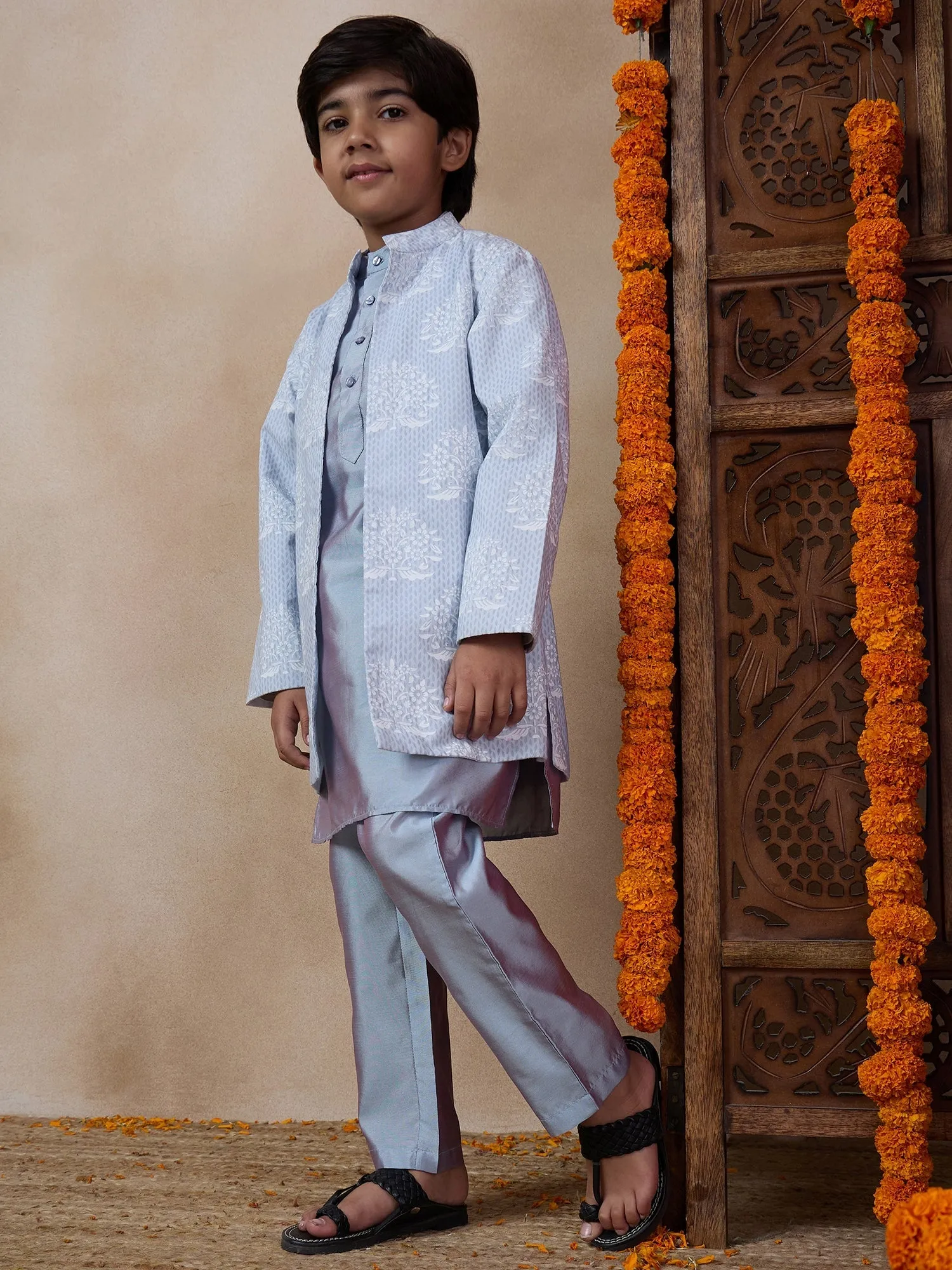 Boys Mandarin Collar Long Sleeves Straight Kurta With Pyjamas Jacket