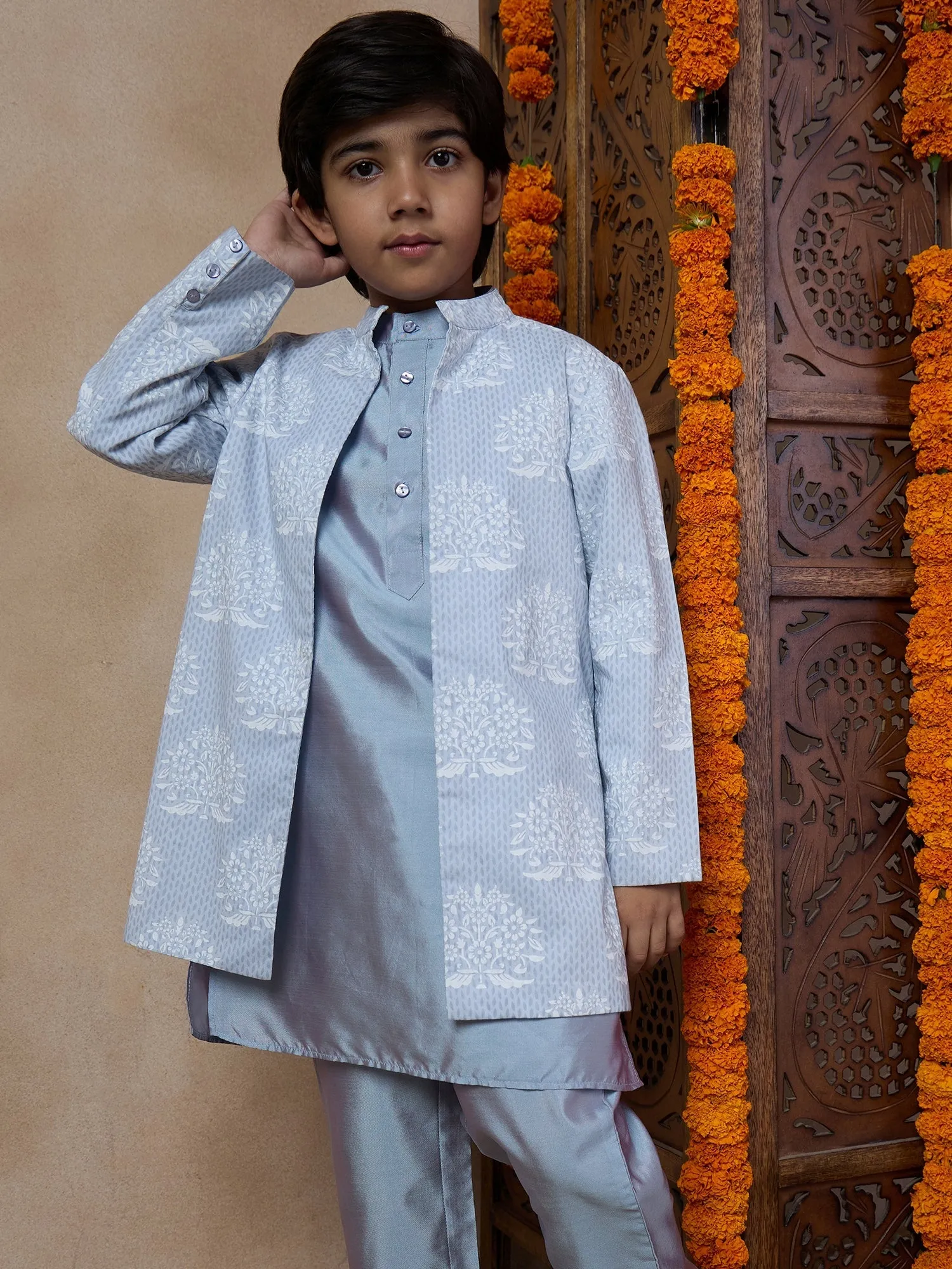 Boys Mandarin Collar Long Sleeves Straight Kurta With Pyjamas Jacket