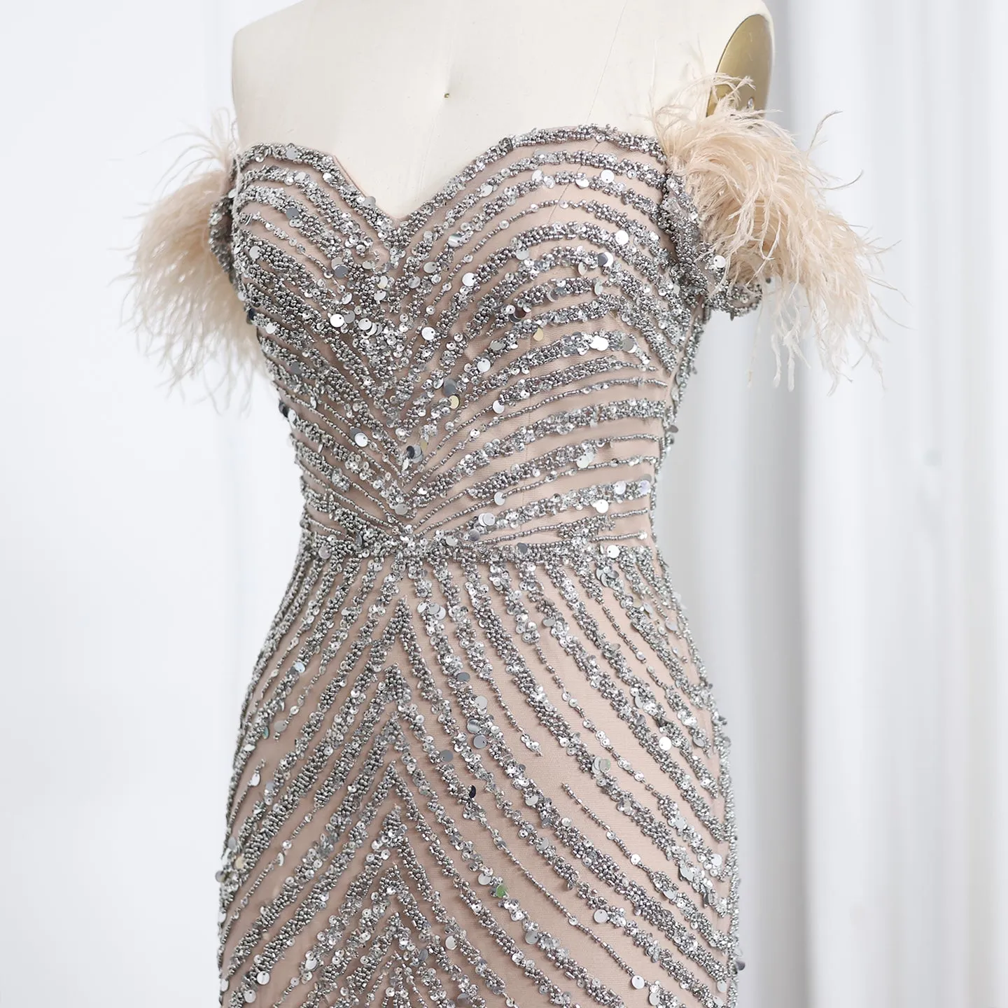 Luxury Feather Off Shoulder Evening Dress with Chocker SS167